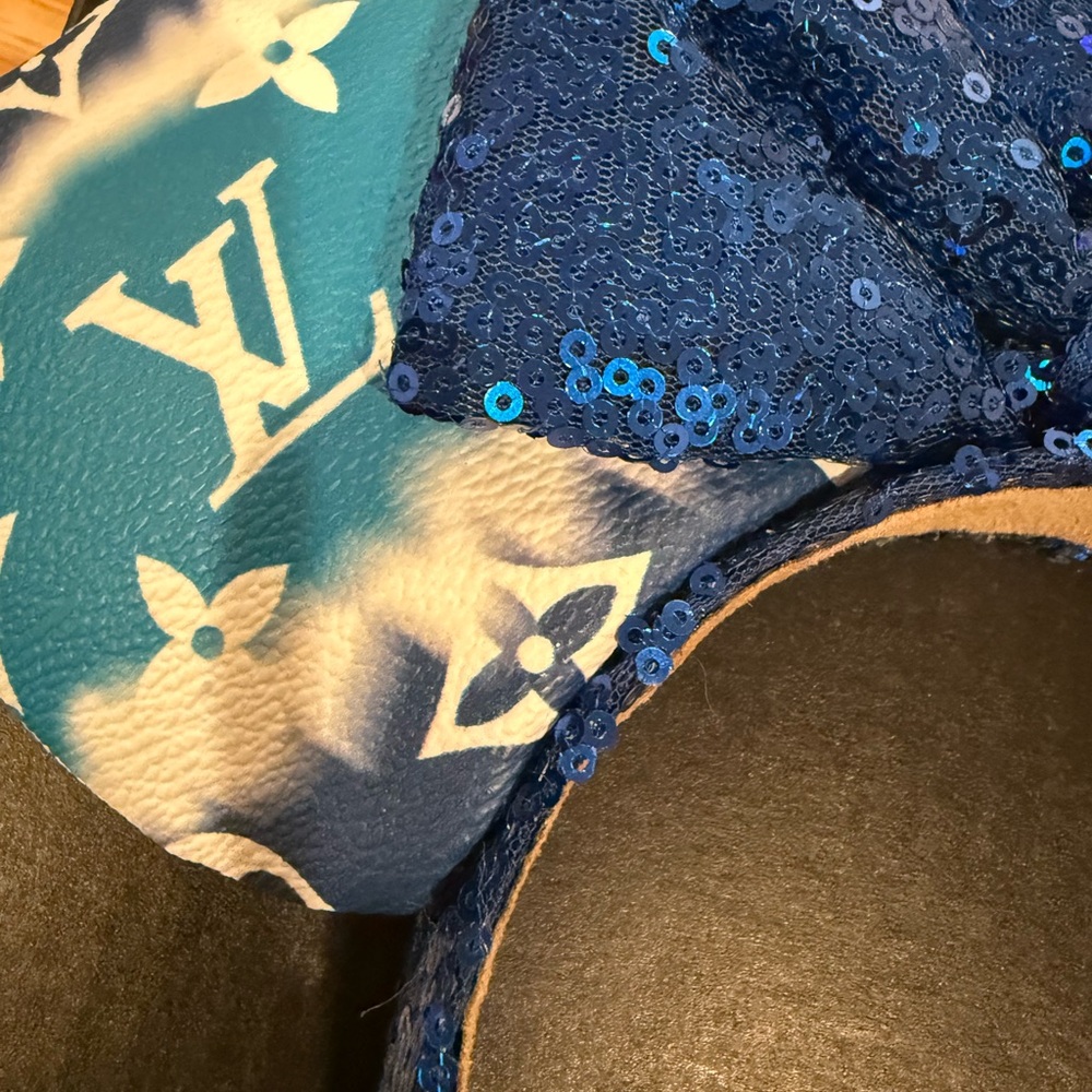 Custom Minnie Mouse ears - Picture 3 of 4